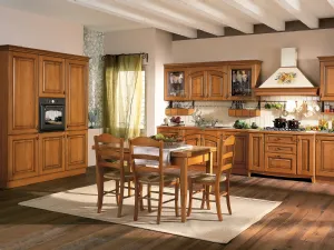 Cucina Classica ad angolo in rovere anticato Aline 05 di Mobilegno