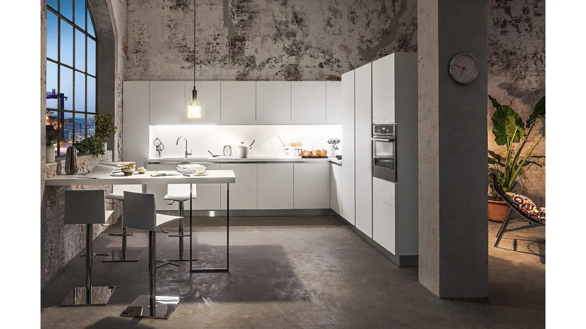 Cucina Moderna angolare finitura Sherwood bianco luna Mia 13 di Mobilegno